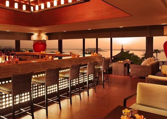 Royal Amwaj Apartments, Palm Jumeirah, Free Beach And Pool Access